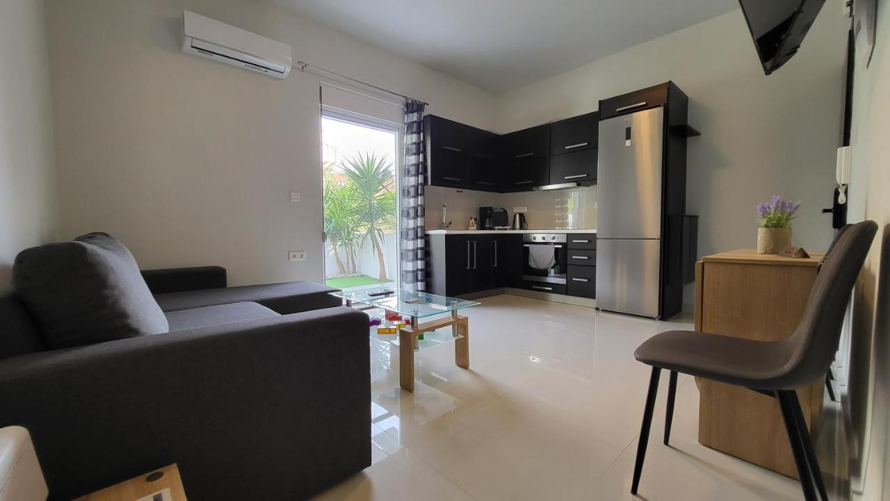 Konnet Apartment Rhodes City Esterno foto